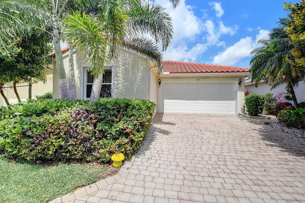 Photo of 7157 Foxworth Court, Boynton Beach, FL 33437 (MLS # R10876361)
