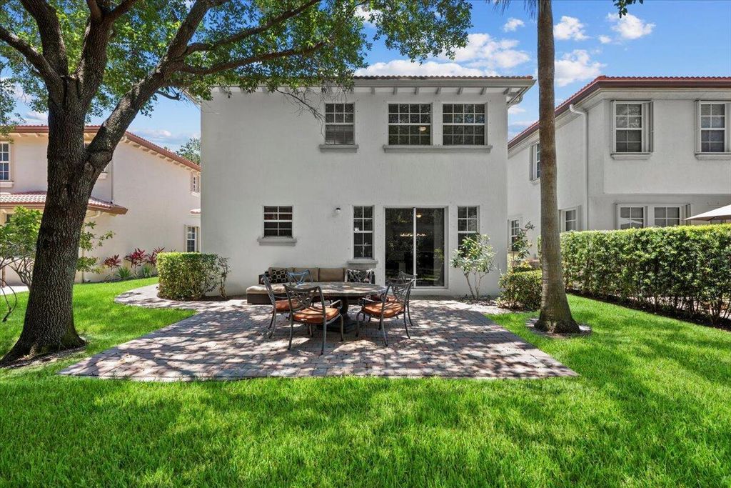 Photo of 615 Castle Drive, Palm Beach Gardens, FL 33410 (MLS # R11100739)