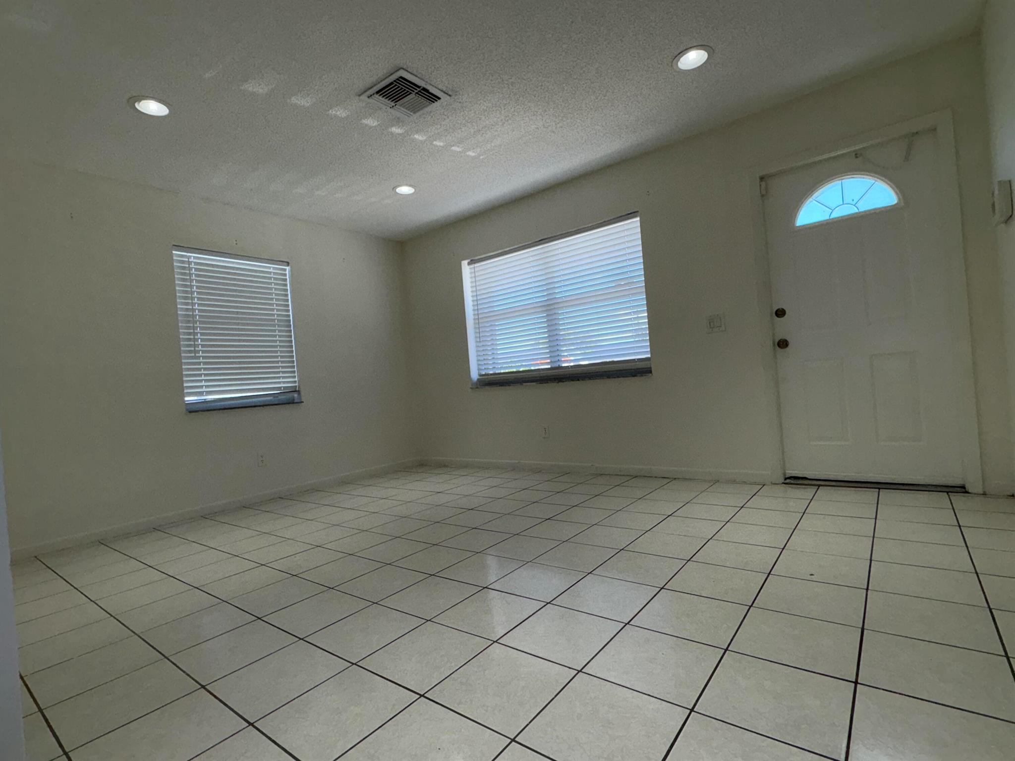 NORMANDY - Residential Lease