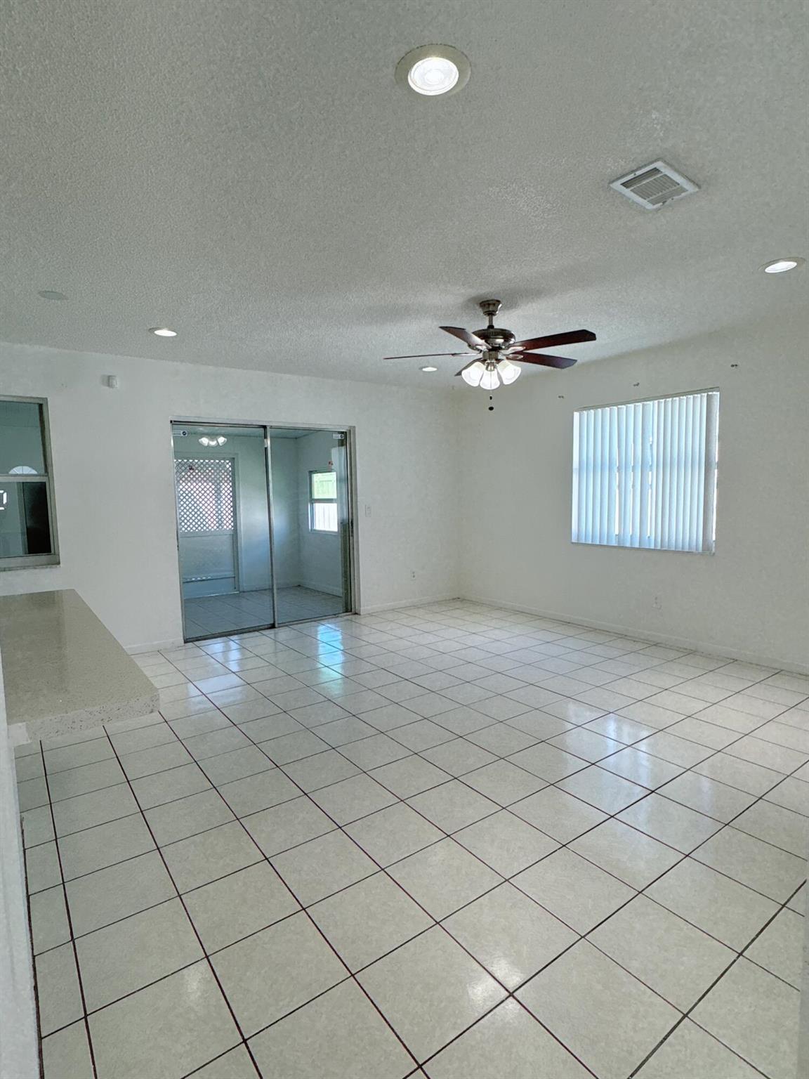 NORMANDY - Residential Lease
