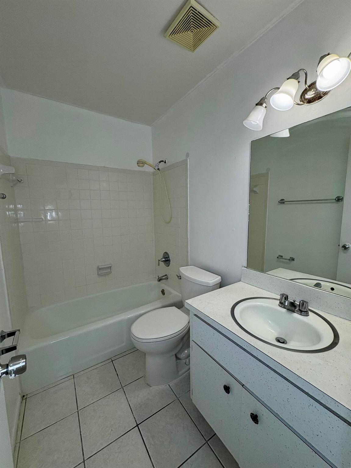 NORMANDY - Residential Lease