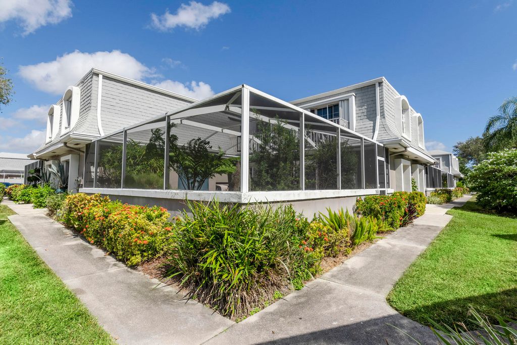 Photo of 1604 Vision Drive, Palm Beach Gardens, FL 33418 (MLS # R10934673)