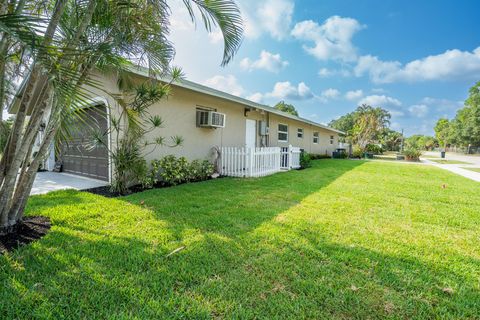 Single Family Residence in Boca Raton FL 1798 9th Street St 50.jpg