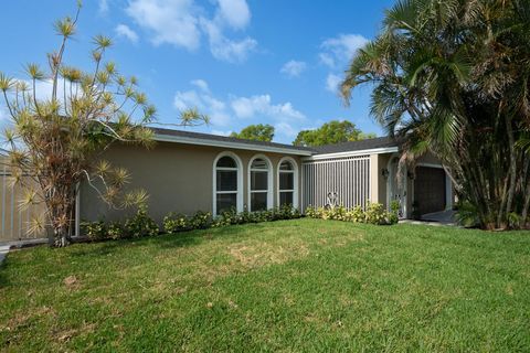 Single Family Residence in Boca Raton FL 1798 9th Street St 33.jpg