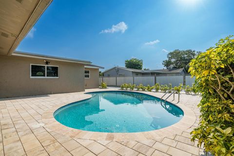 Single Family Residence in Boca Raton FL 1798 9th Street St 46.jpg