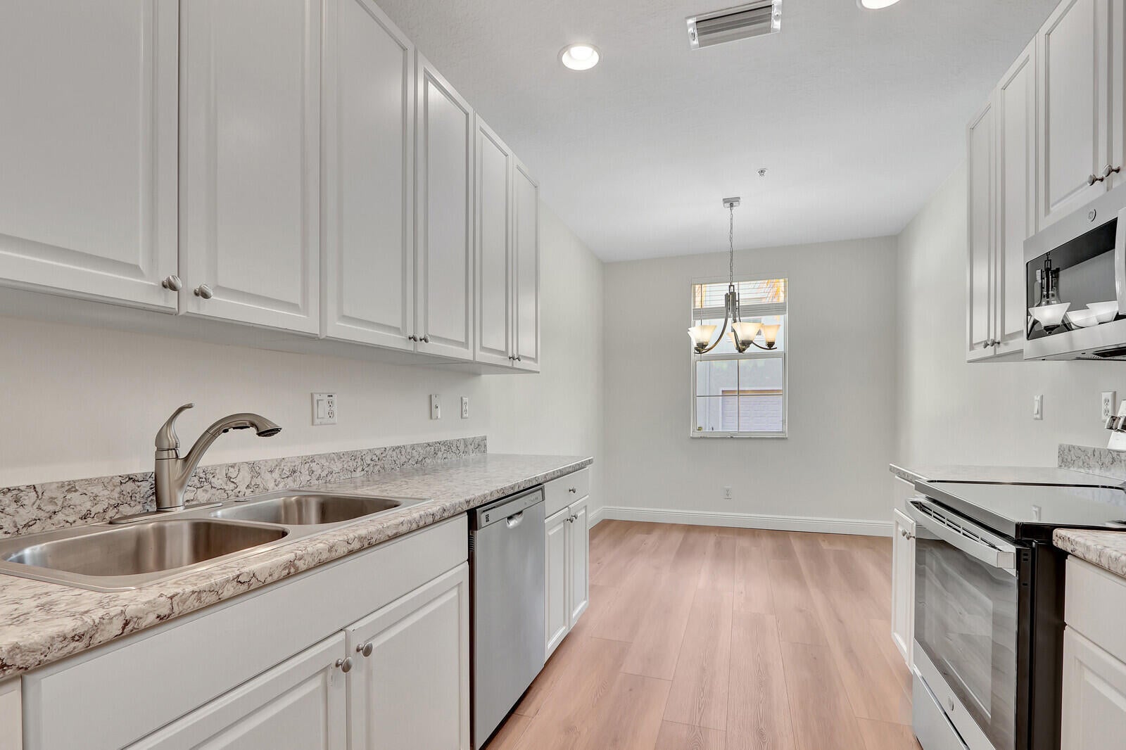 4313 PARKSIDE Drive