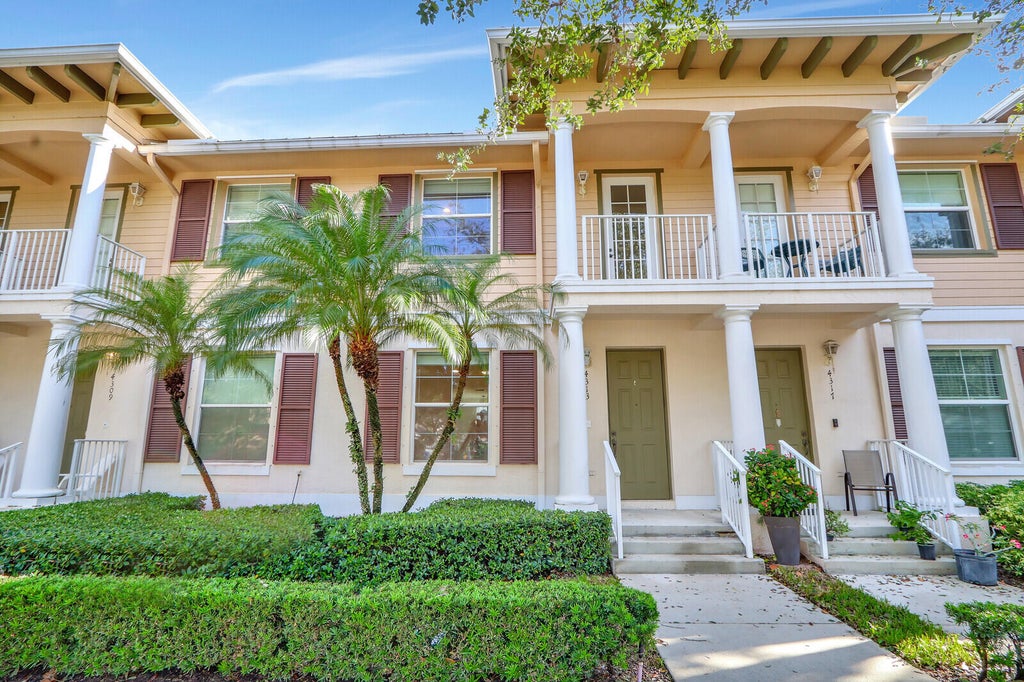 Photo of 4313 PARKSIDE Drive, Jupiter, FL 33458 (MLS # B26071644)