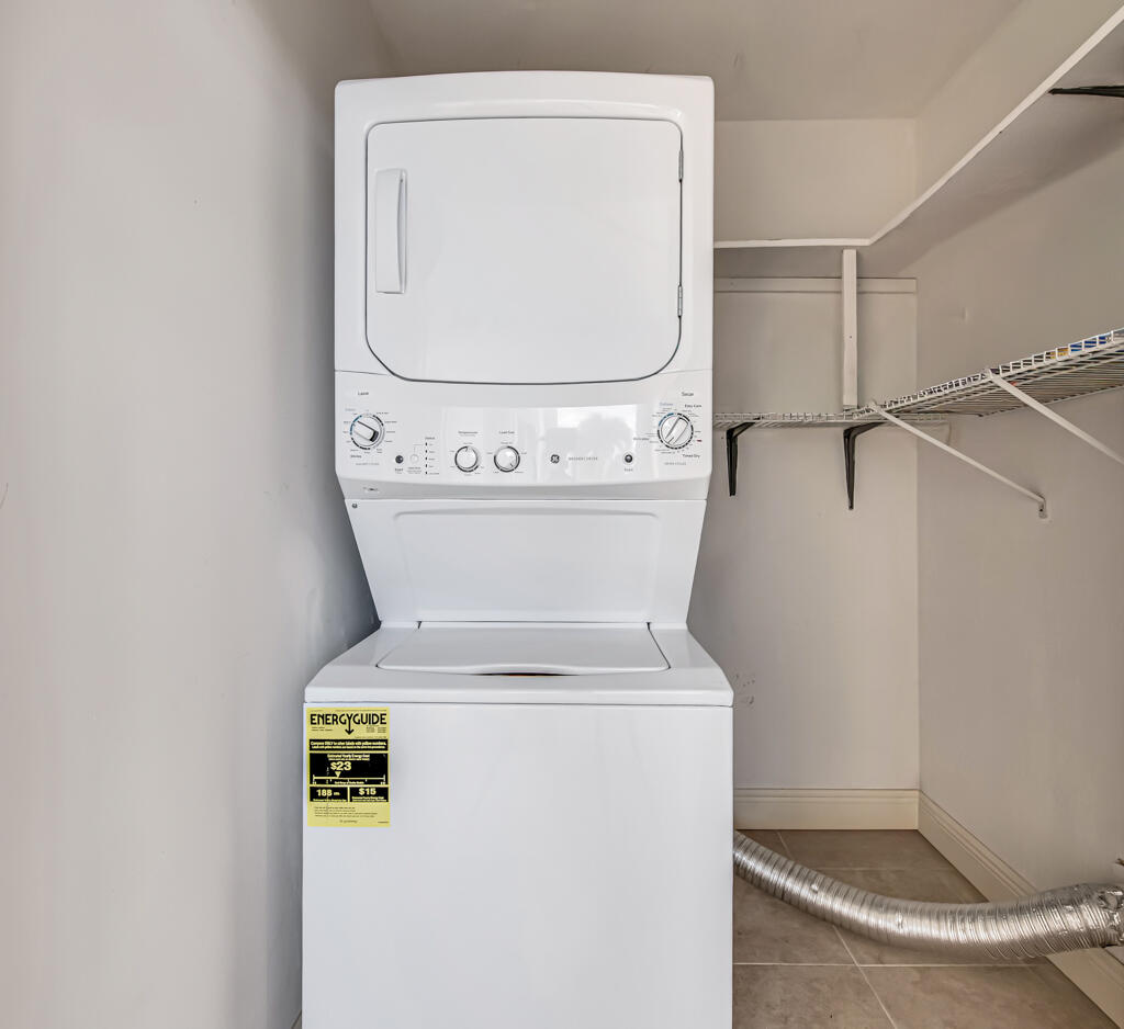 KINGS POINT CAPRi - Residential