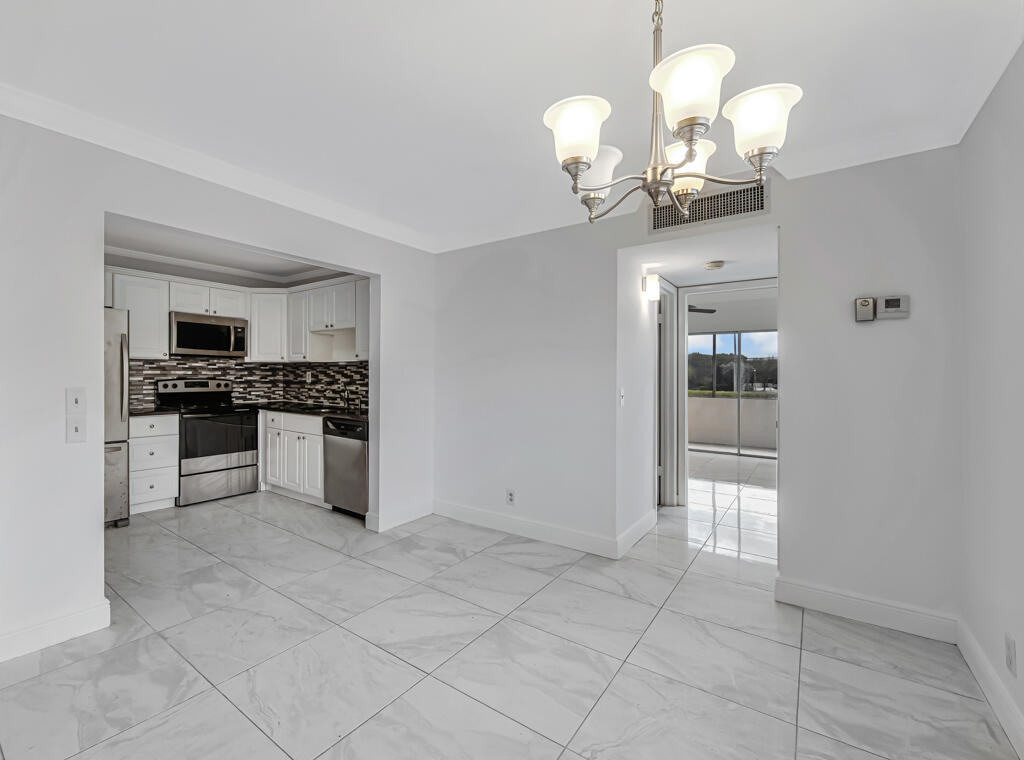 KINGS POINT CAPRi - Residential