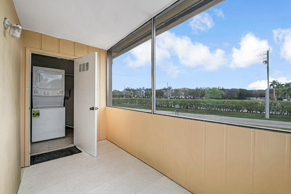 KINGS POINT CAPRi - Residential