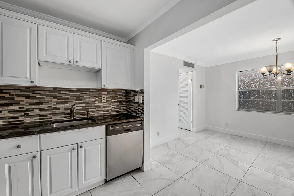 KINGS POINT CAPRi - Residential