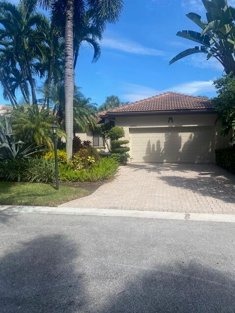 Photo of 13441 PROVENCE Drive, Palm Beach Gardens, FL 33410 (MLS # B26087293)