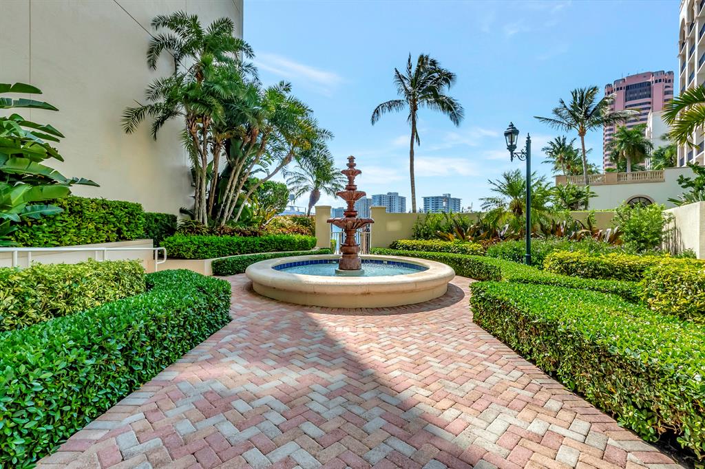 MIZNER GRAND CONDO - Residential