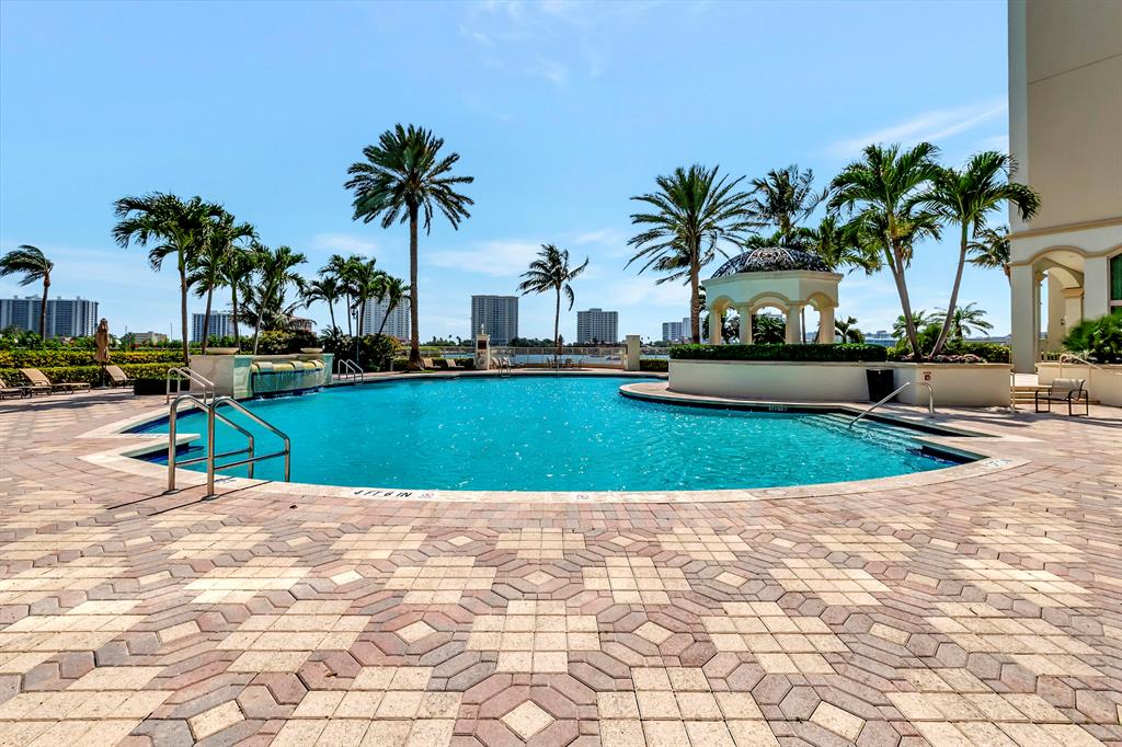 MIZNER GRAND CONDO - Residential