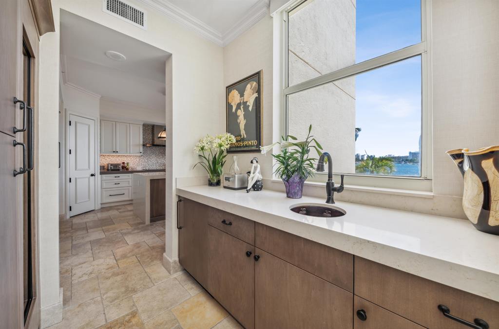 MIZNER GRAND CONDO - Residential