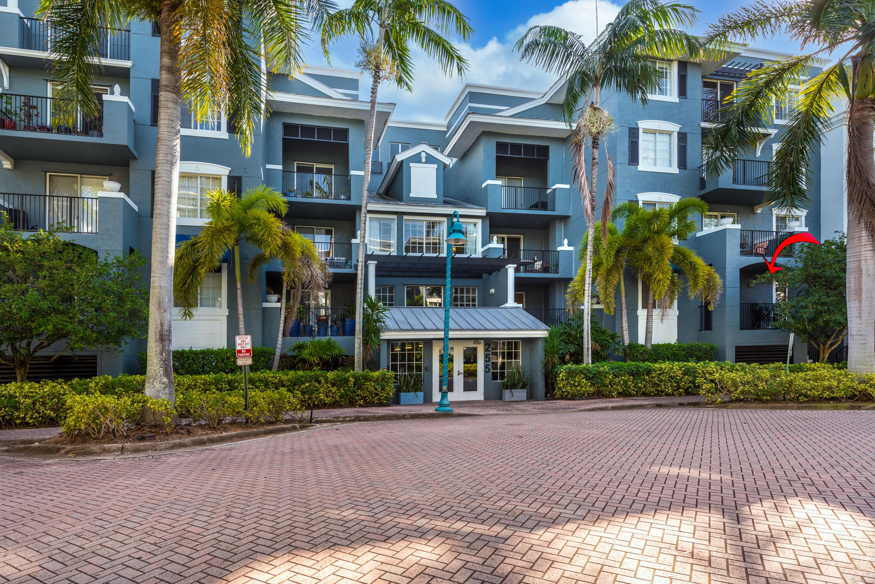 PINEAPPLE GROVE VILLAGE CONDO - Residential Lease