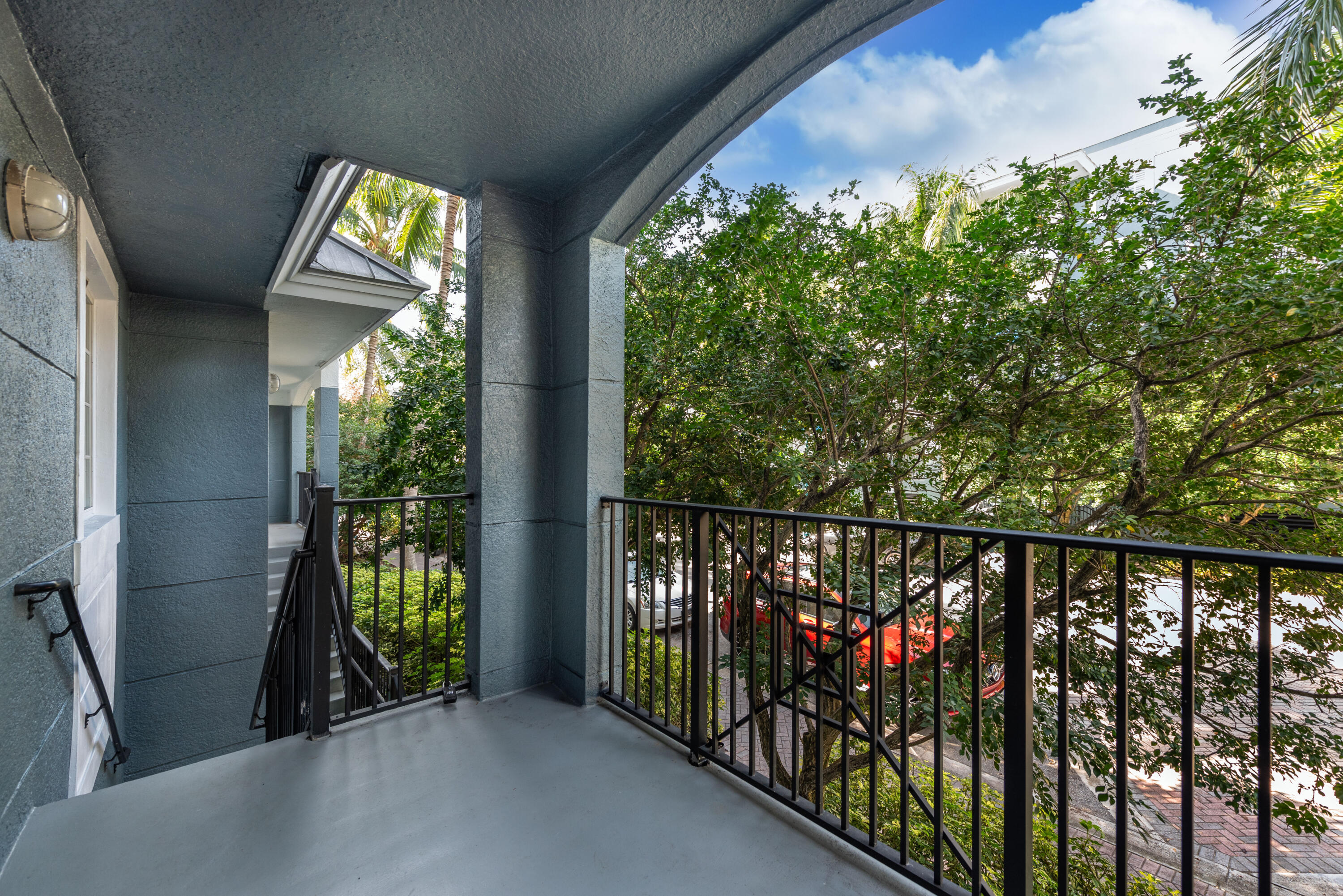 PINEAPPLE GROVE VILLAGE CONDO - Residential Lease