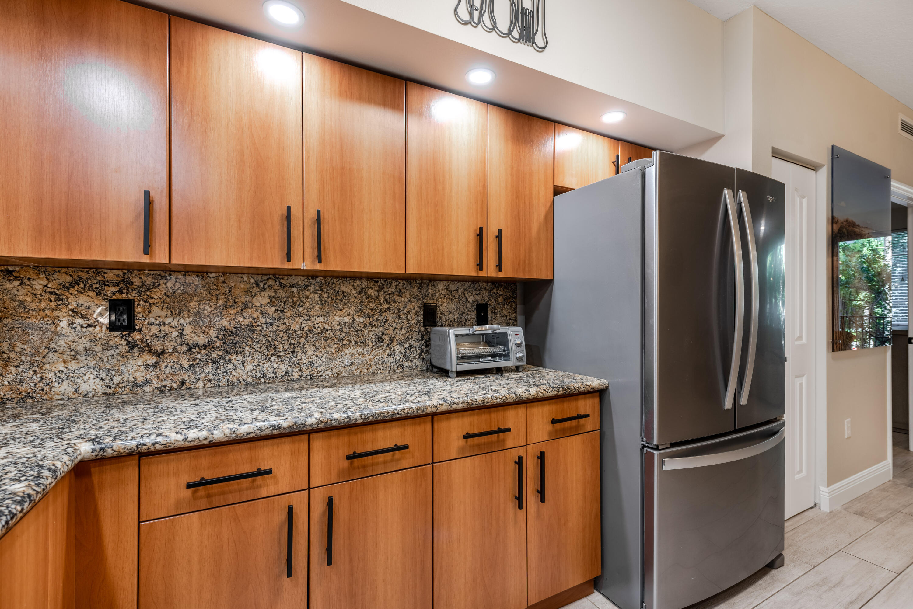 PINEAPPLE GROVE VILLAGE CONDO - Residential Lease