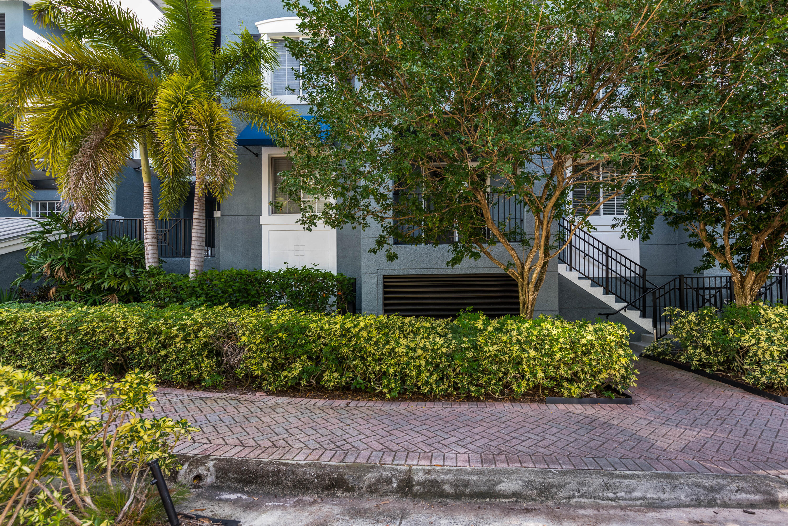 PINEAPPLE GROVE VILLAGE CONDO - Residential Lease