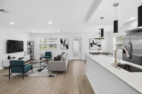 212 Monaco Way E Delray Beach FL 33446