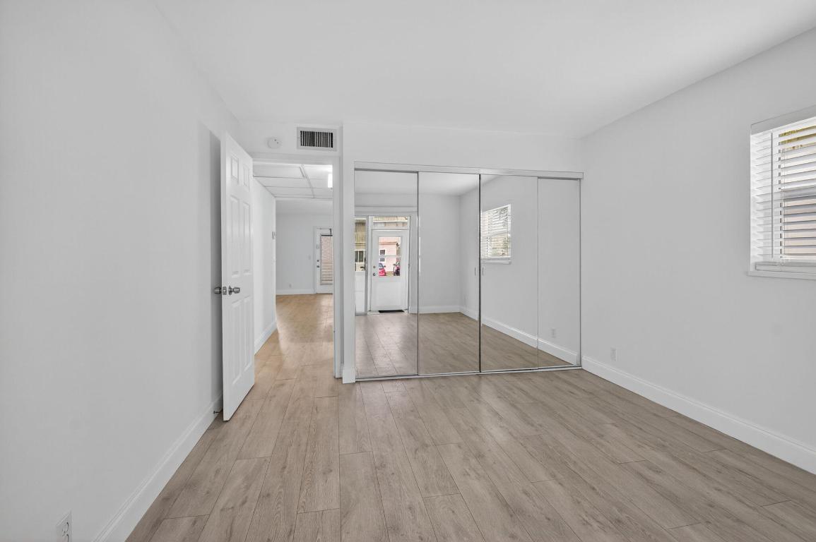 KINGS POINT MONACO CONDOS - Residential