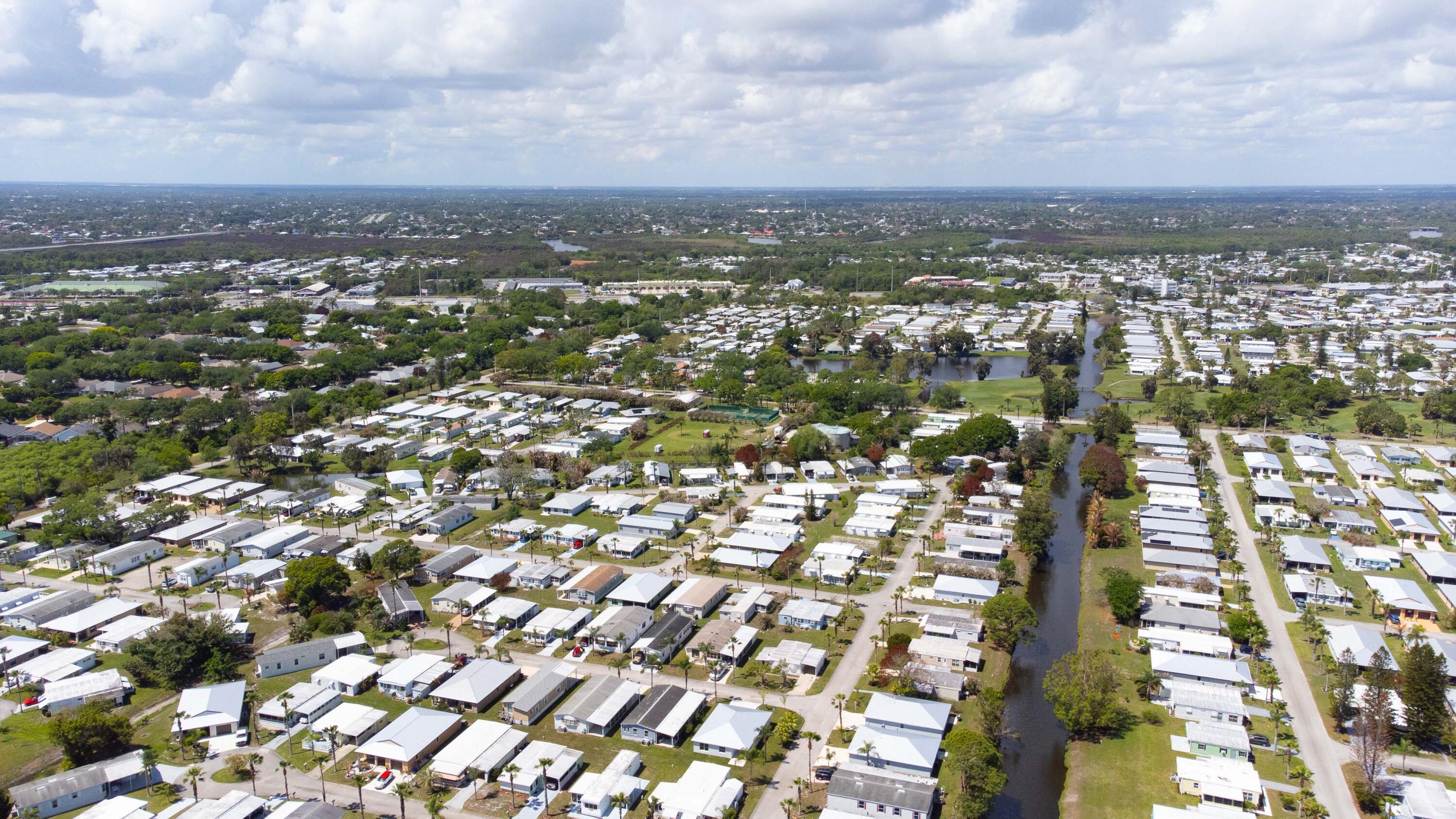 SPANISH LAKES ONE LEASEHOLD ESTATES - Residential