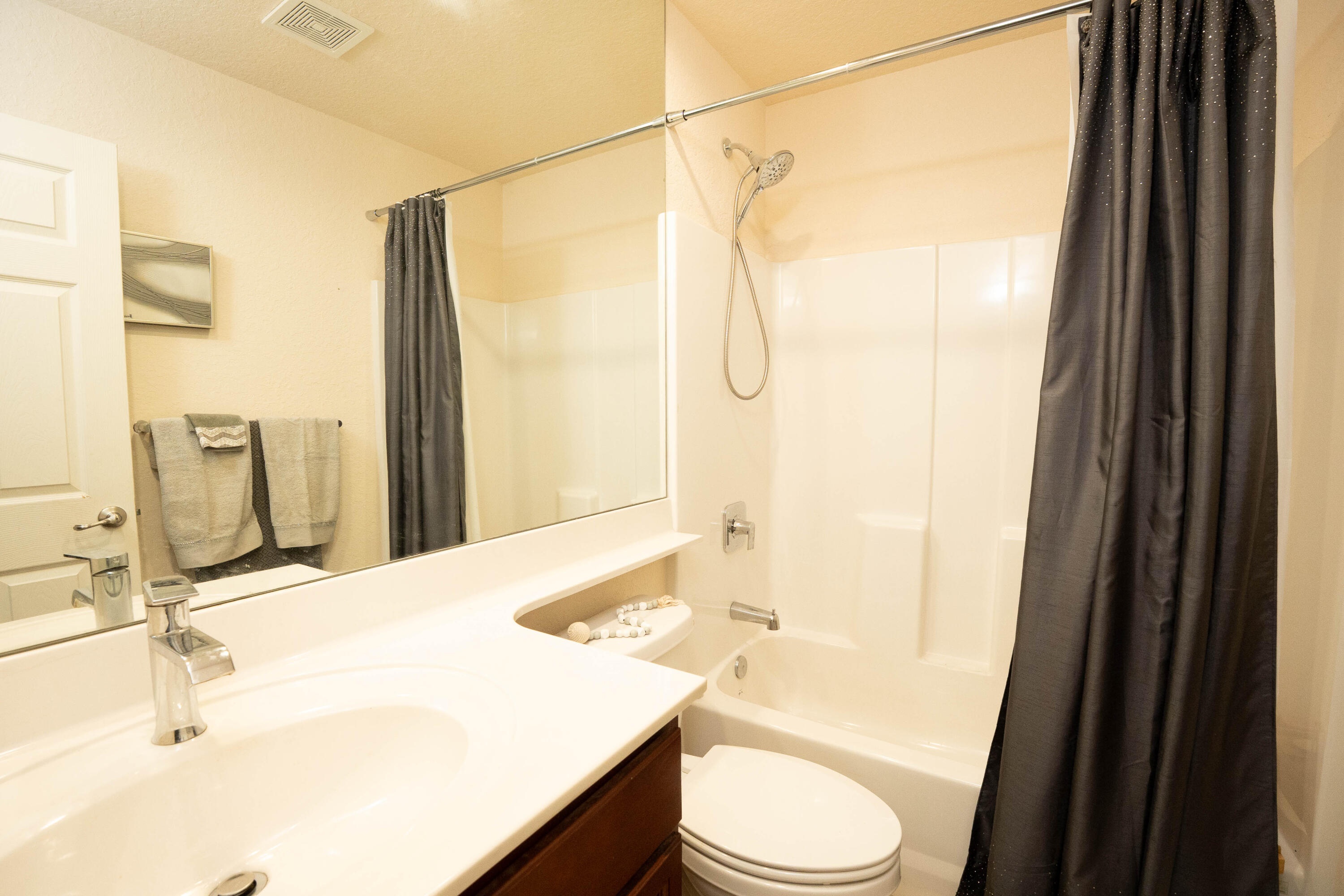 SPANISH LAKES ONE LEASEHOLD ESTATES - Residential