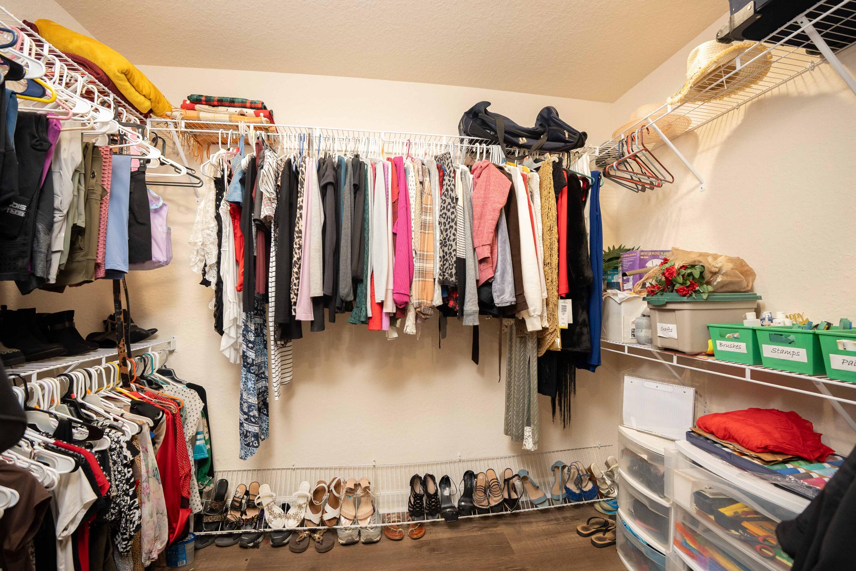 SPANISH LAKES ONE LEASEHOLD ESTATES - Residential