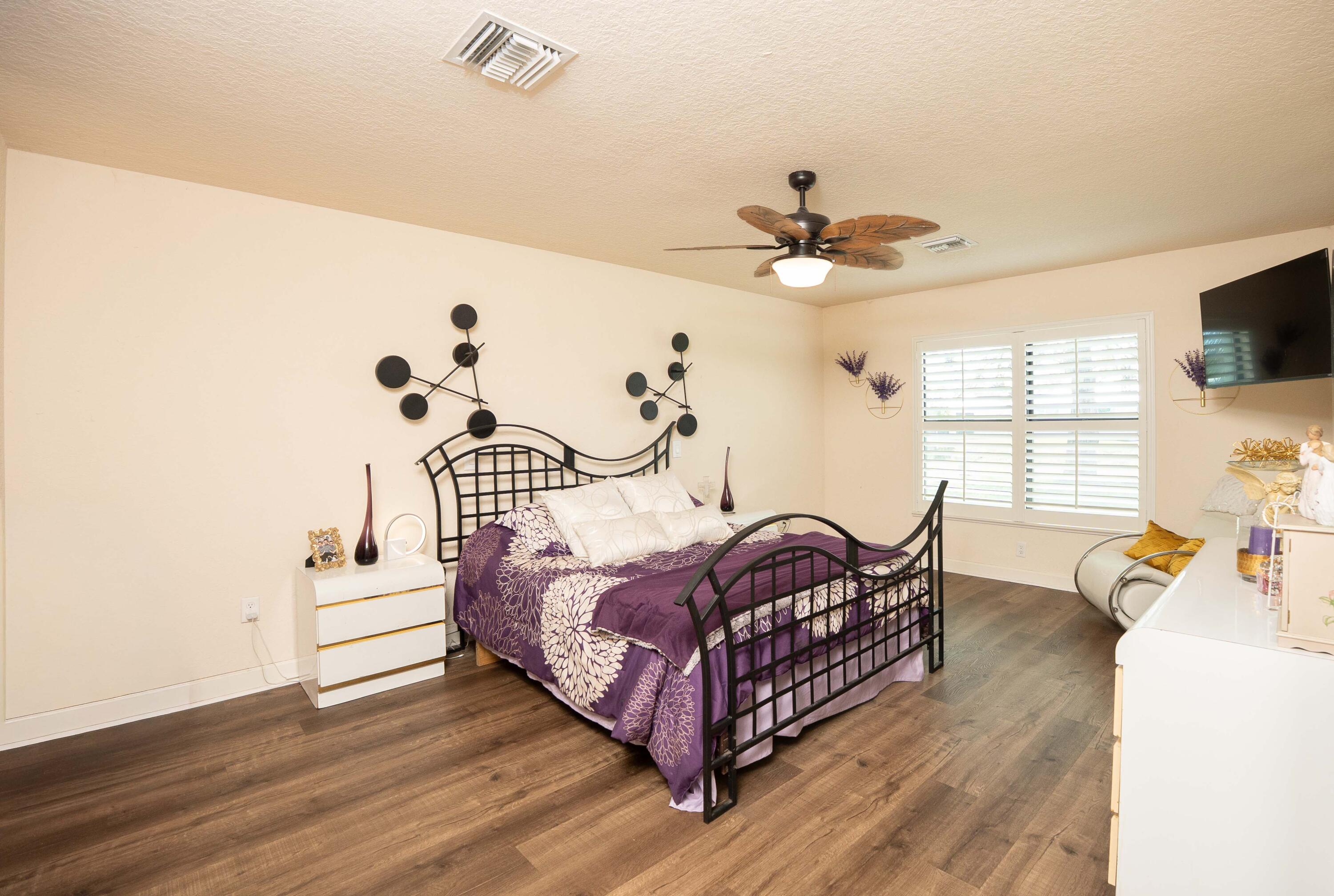 SPANISH LAKES ONE LEASEHOLD ESTATES - Residential