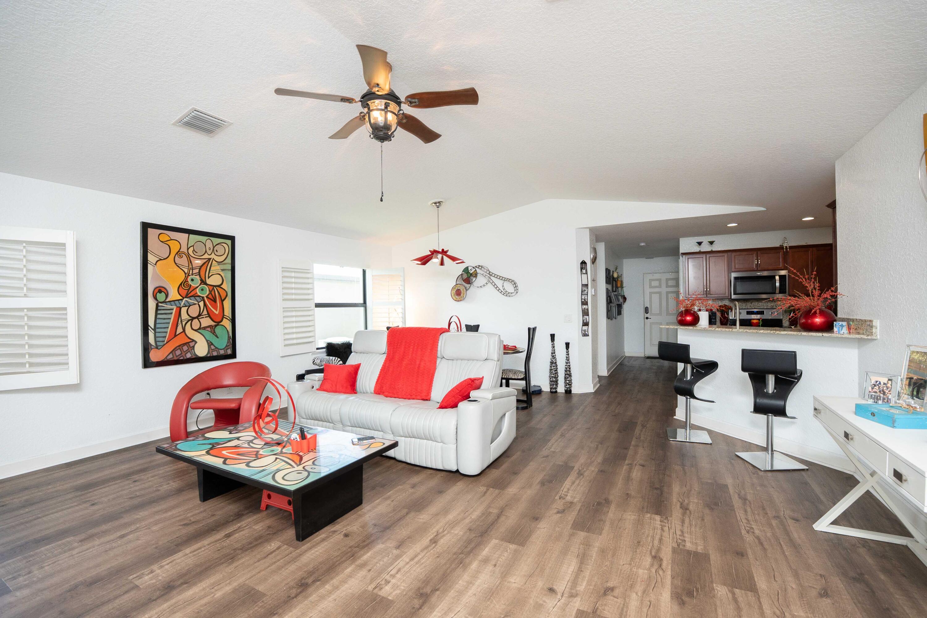 SPANISH LAKES ONE LEASEHOLD ESTATES - Residential