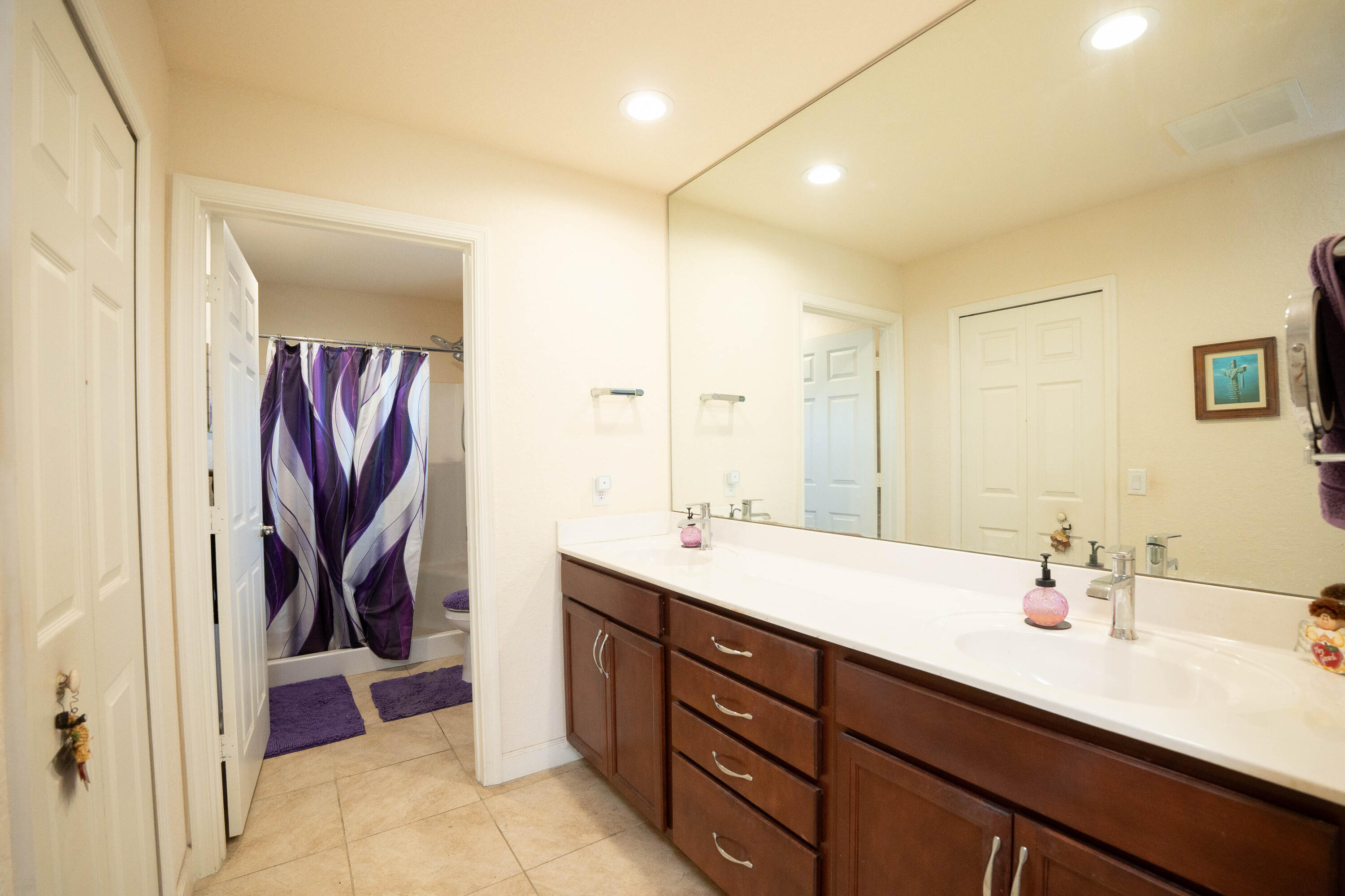 SPANISH LAKES ONE LEASEHOLD ESTATES - Residential