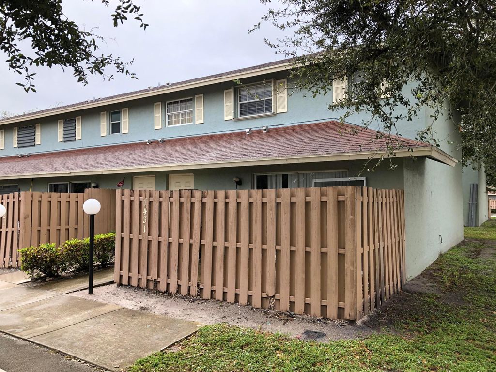 Photo of 1431 Cypress Way W, Palm Springs, FL 33406 (MLS # B26020767)