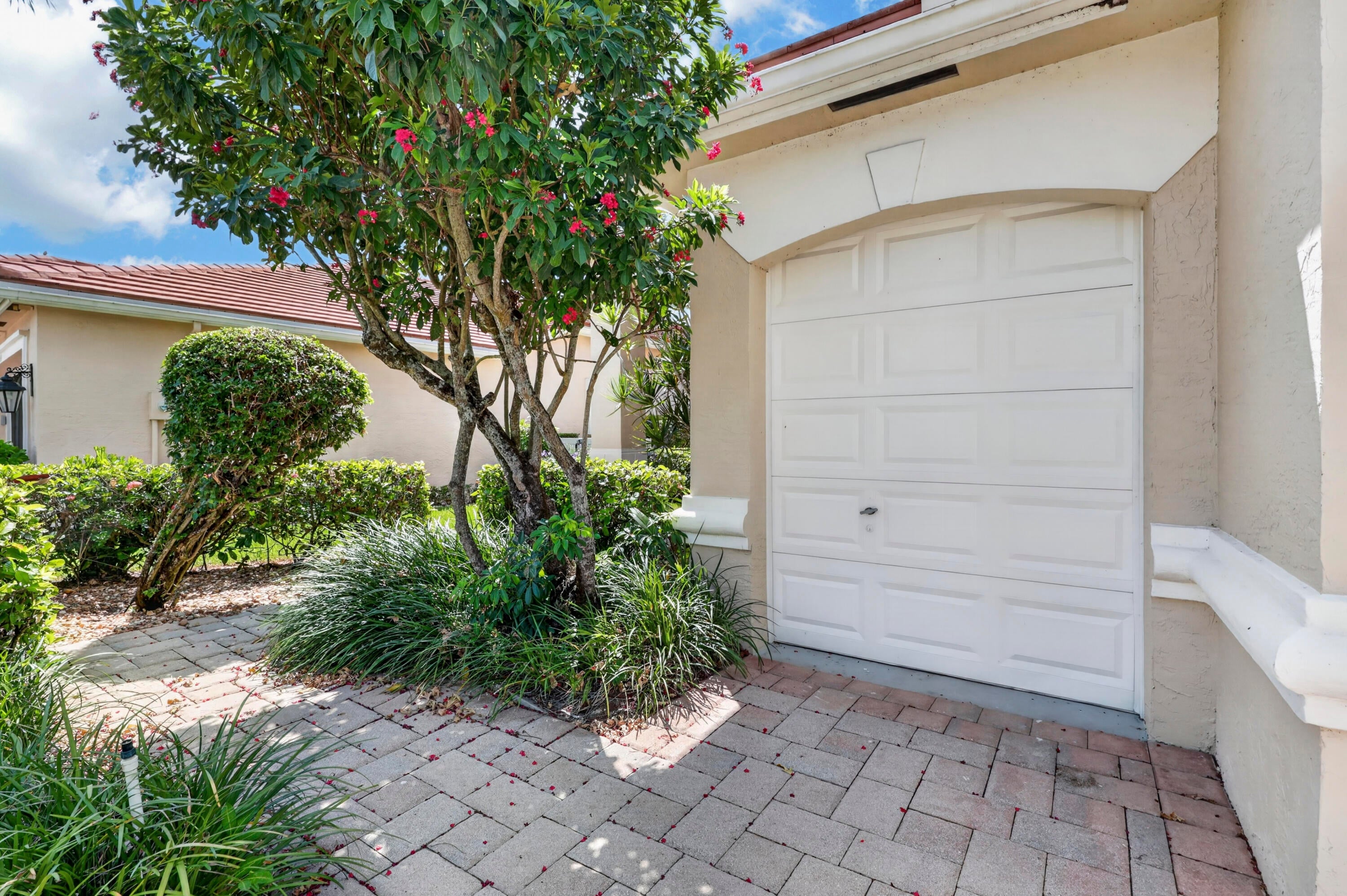 4470 HAZLETON Lane