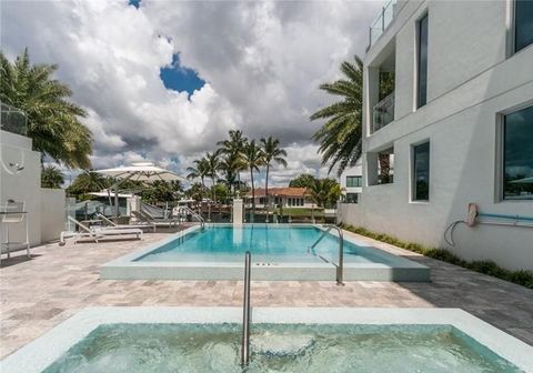 A home in Lauderdale By The Sea