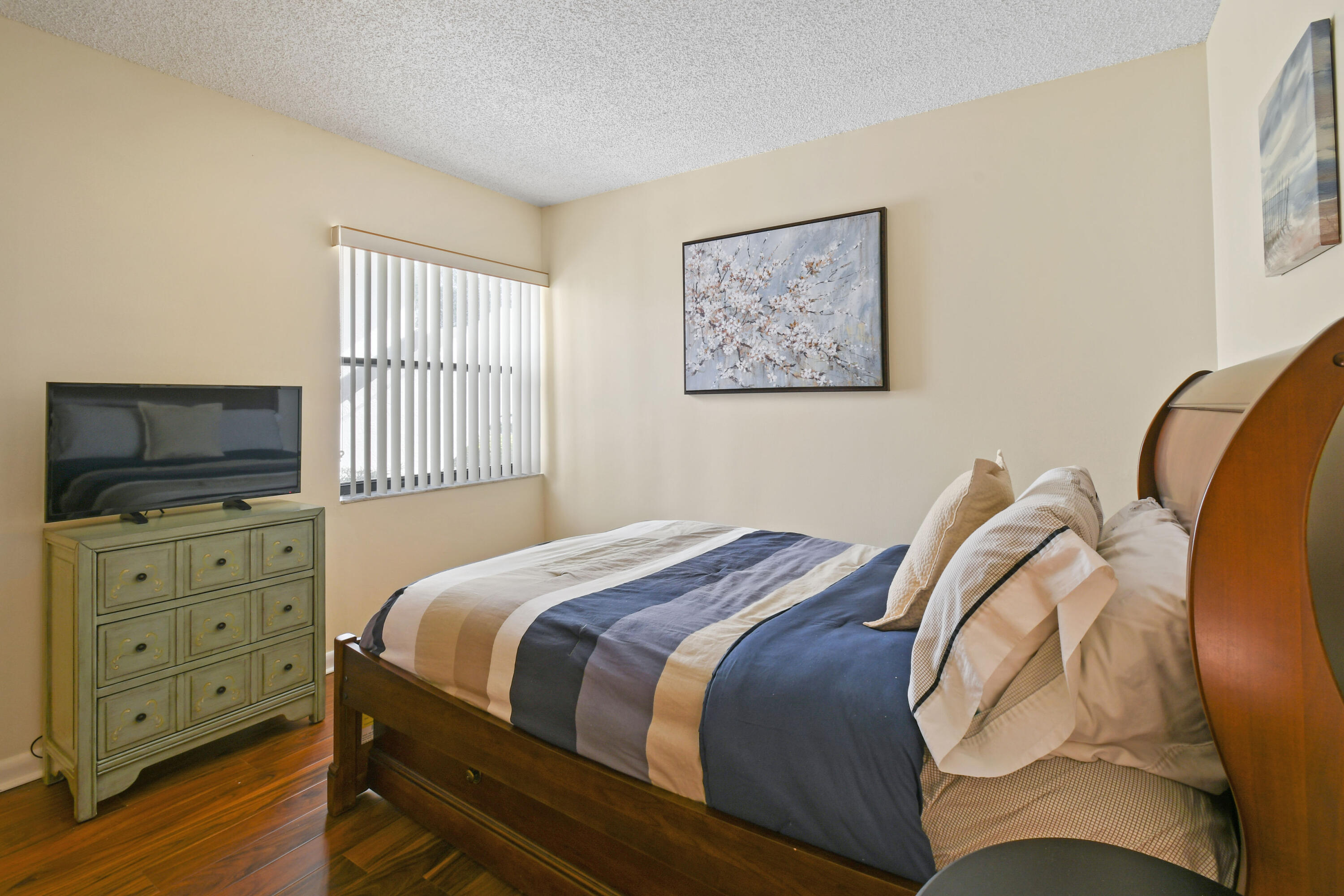 BRIARWOOD CONDO at Eastpointe - Residential