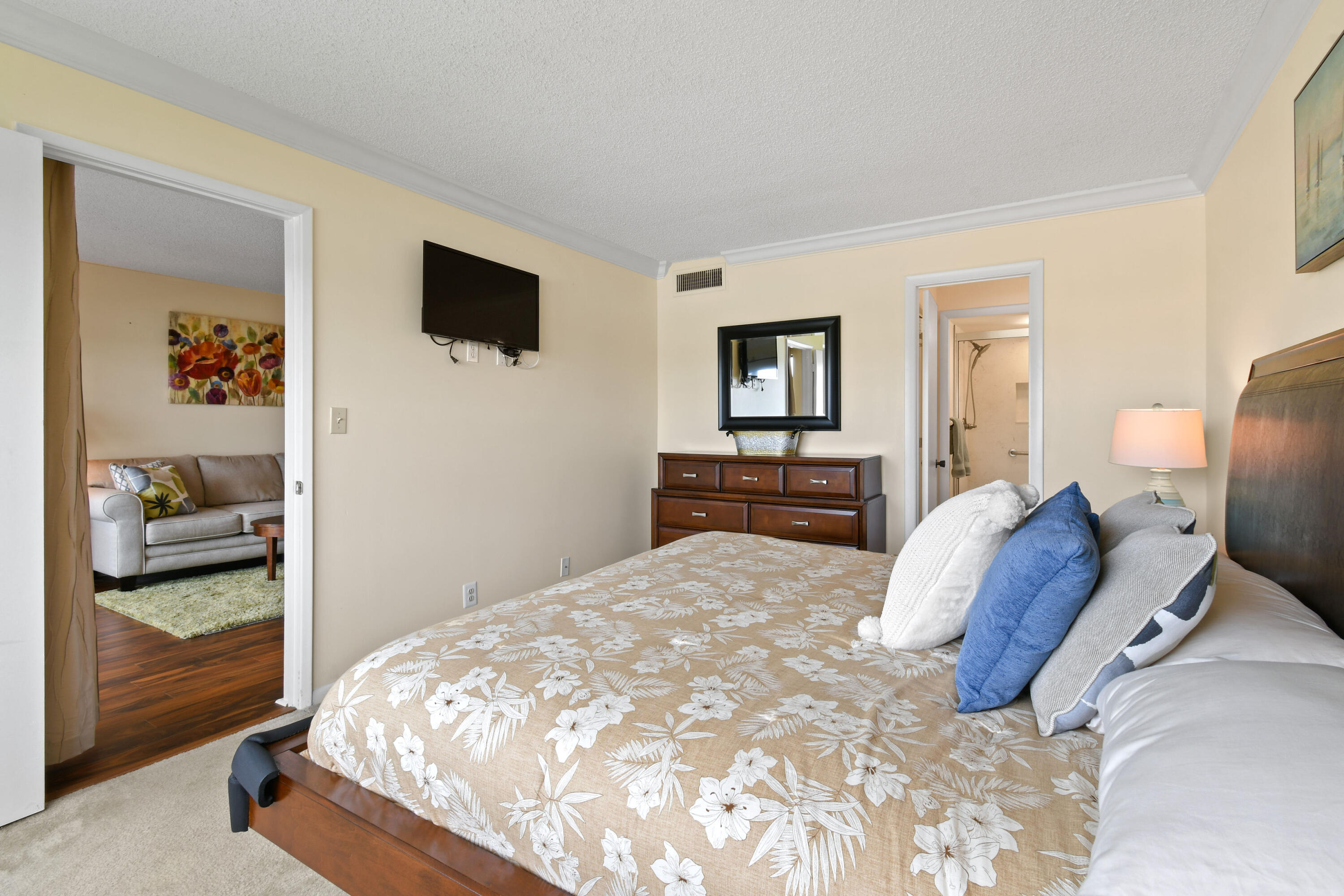 BRIARWOOD CONDO at Eastpointe - Residential