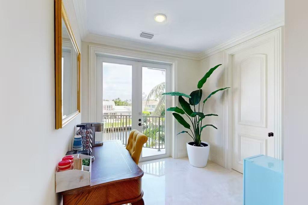 Coral Ridge Country Club - Residential Lease