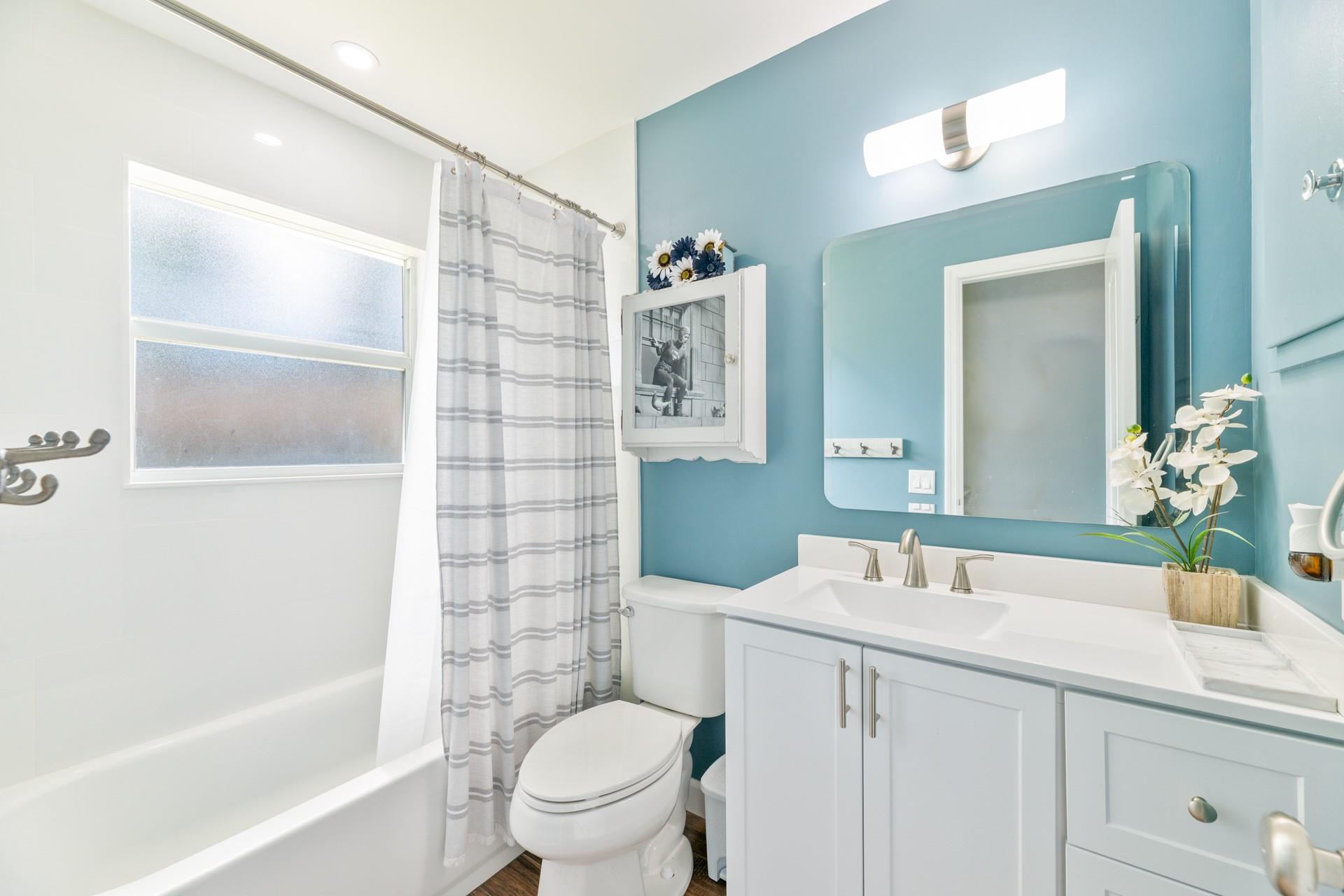 CRESTHAVEN NO 3 37-11 B - Residential