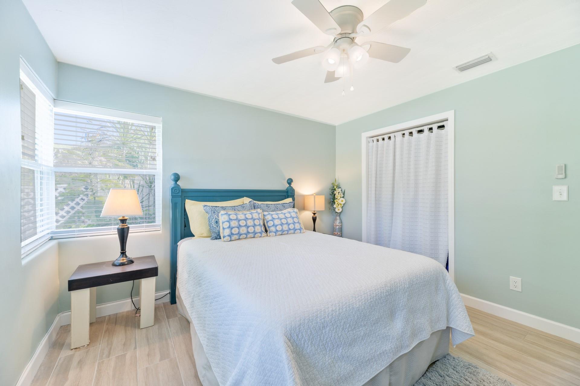 CRESTHAVEN NO 3 37-11 B - Residential