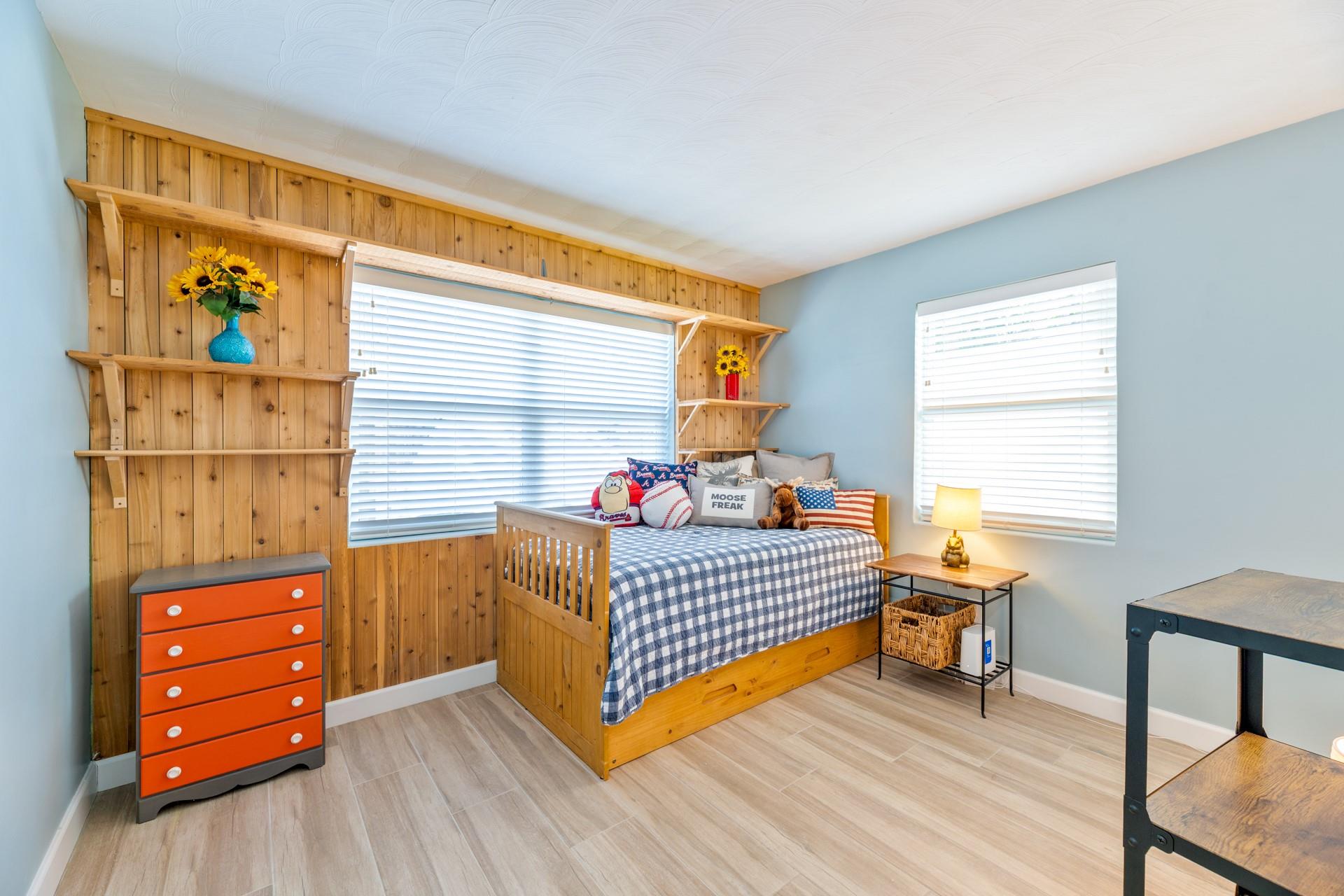 CRESTHAVEN NO 3 37-11 B - Residential