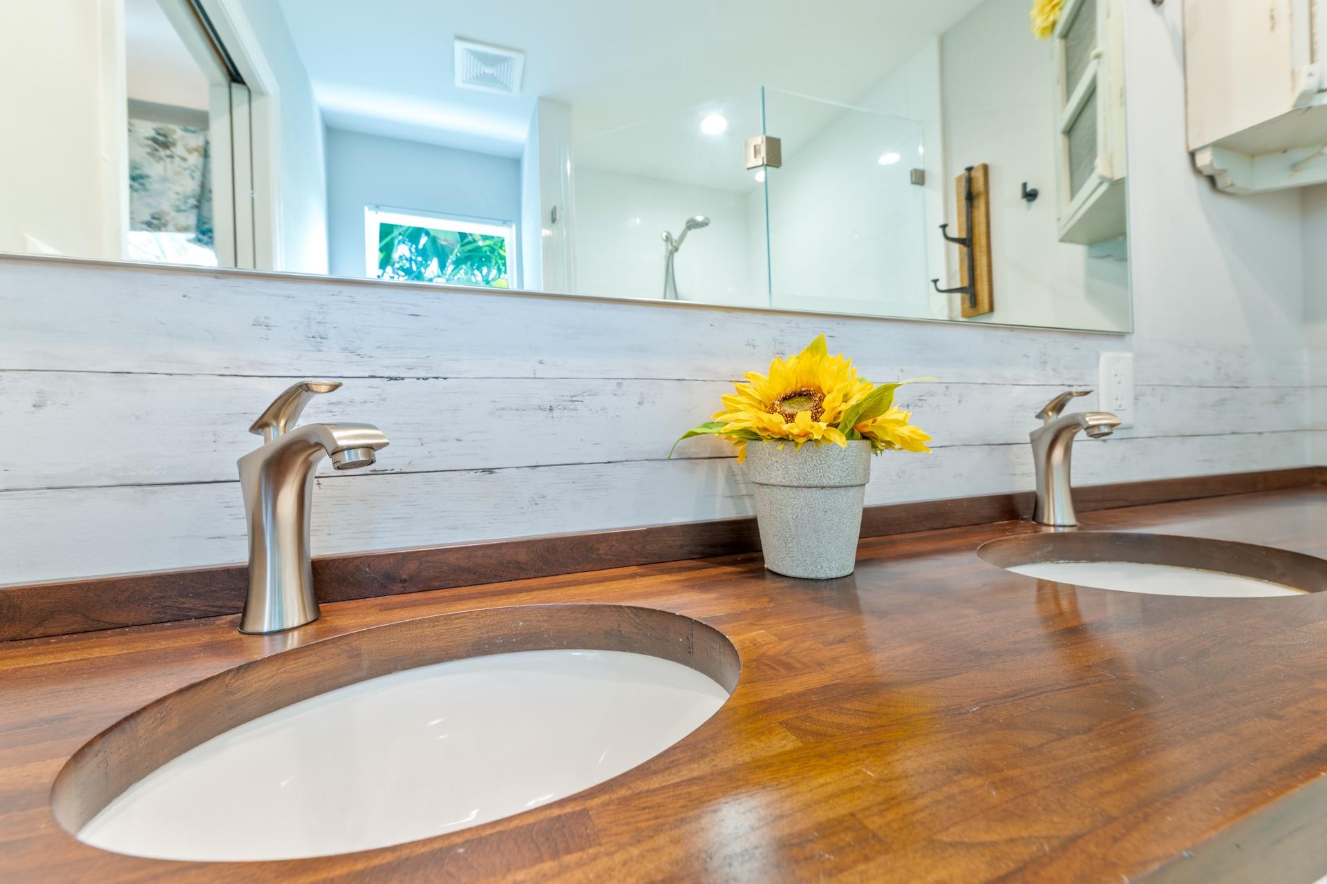 CRESTHAVEN NO 3 37-11 B - Residential