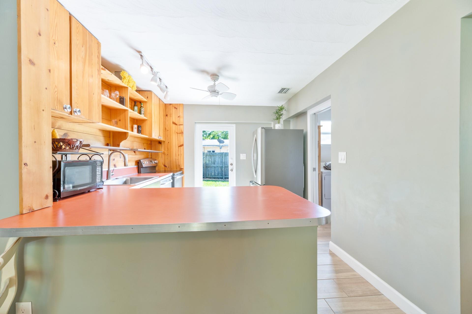 CRESTHAVEN NO 3 37-11 B - Residential