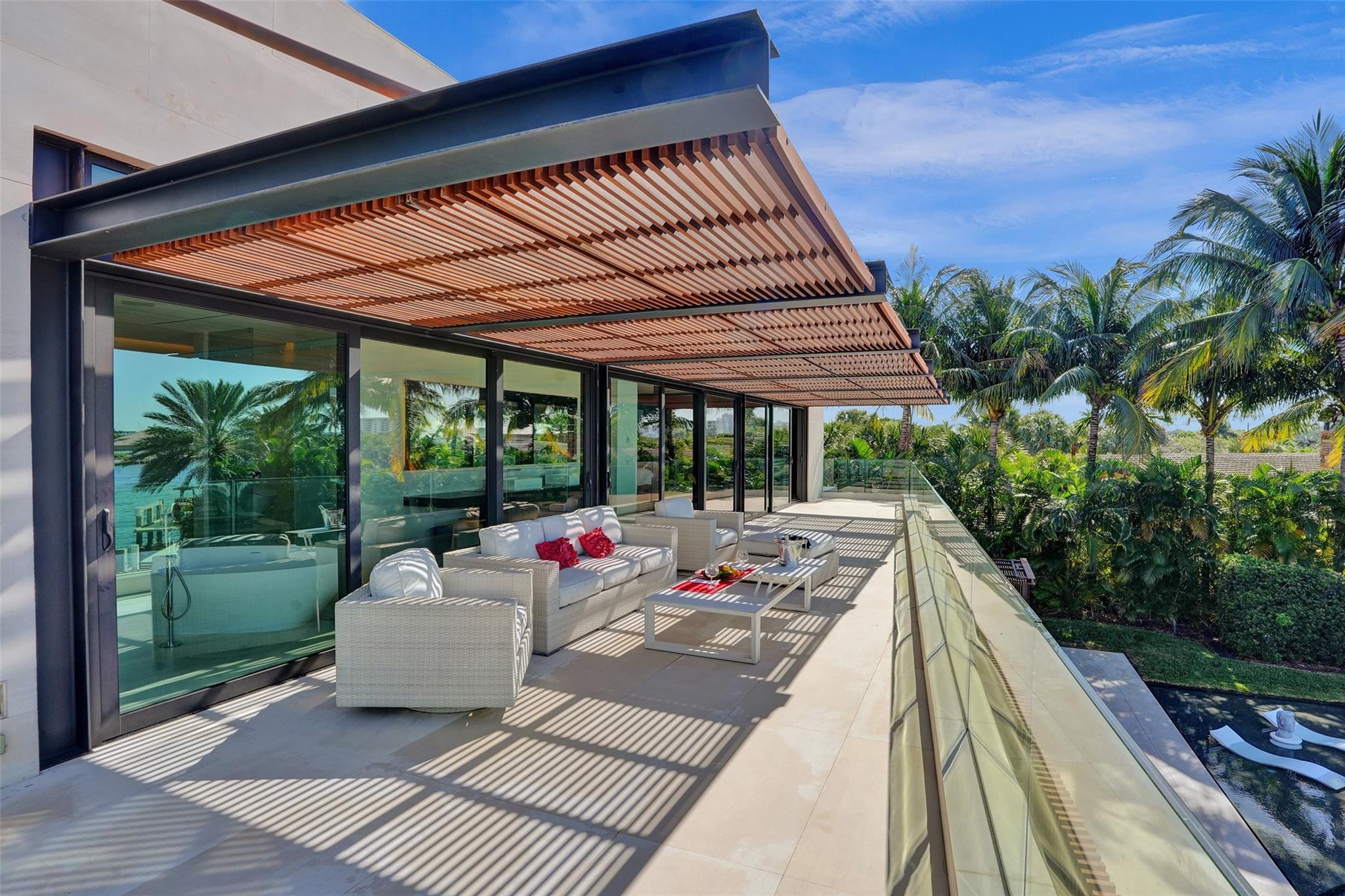 SEA RANCH LAKES - Residential