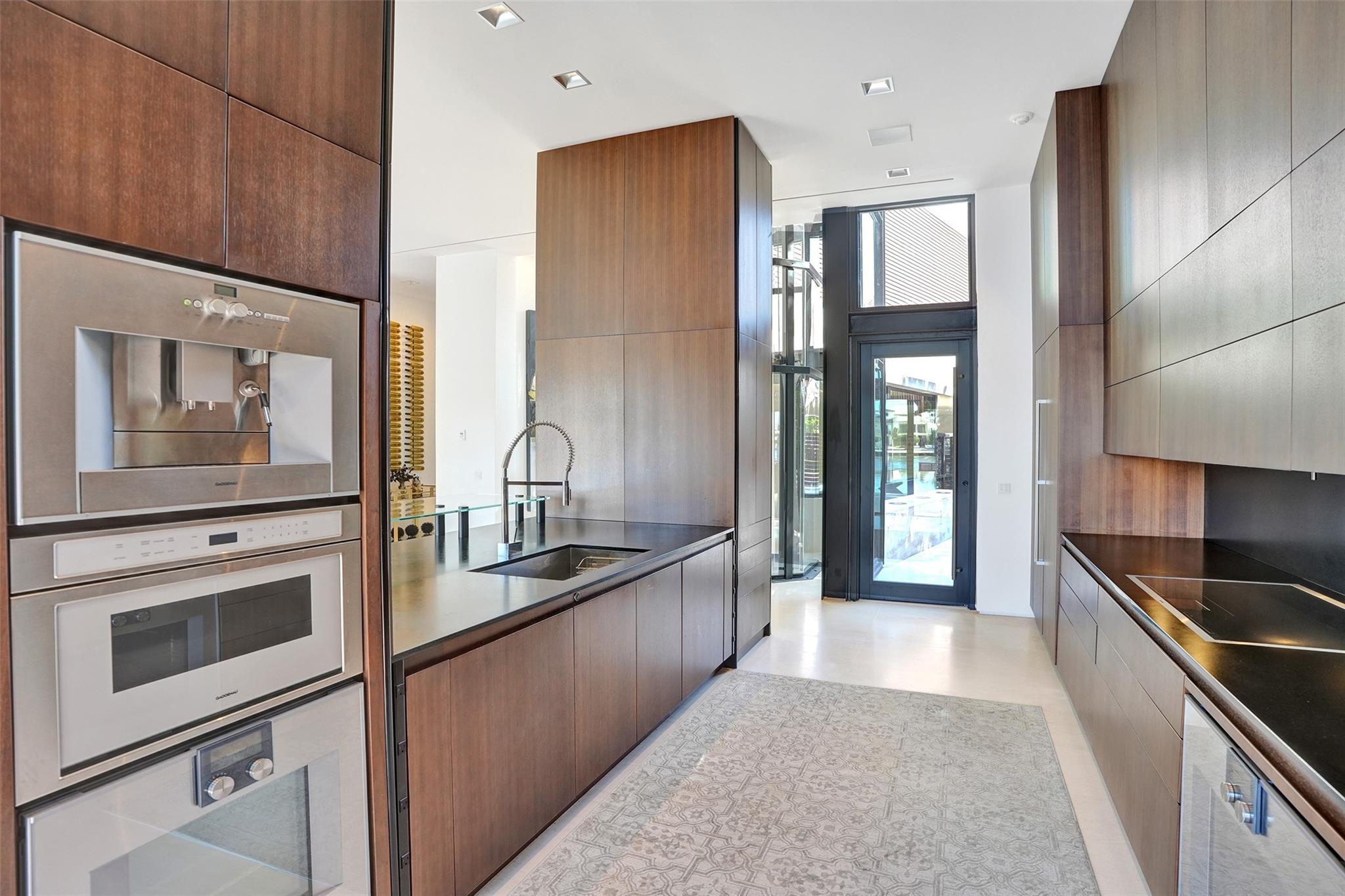 SEA RANCH LAKES - Residential