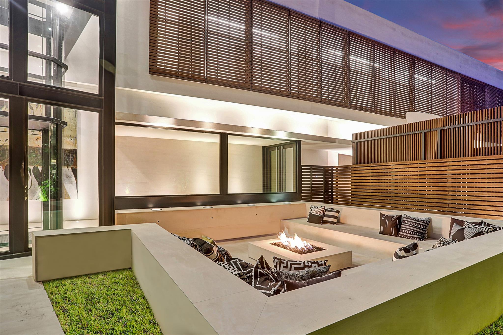 SEA RANCH LAKES - Residential