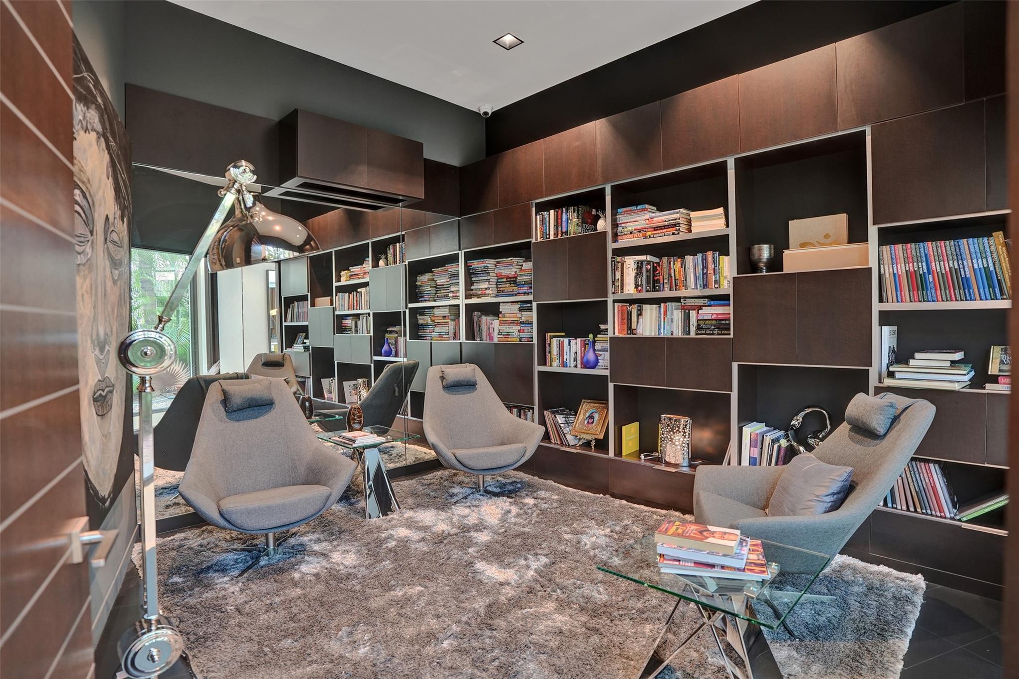 SEA RANCH LAKES - Residential