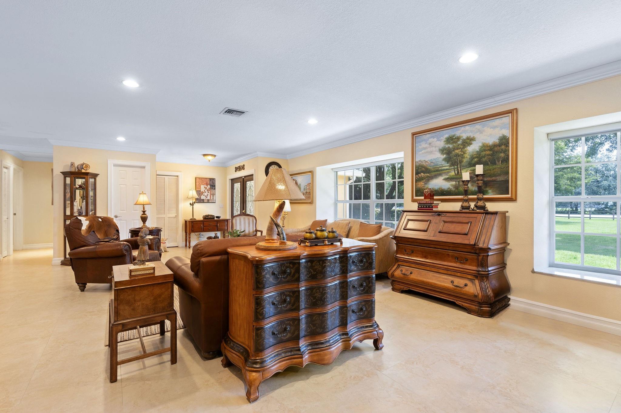 SUNSHINE RANCHES - Residential