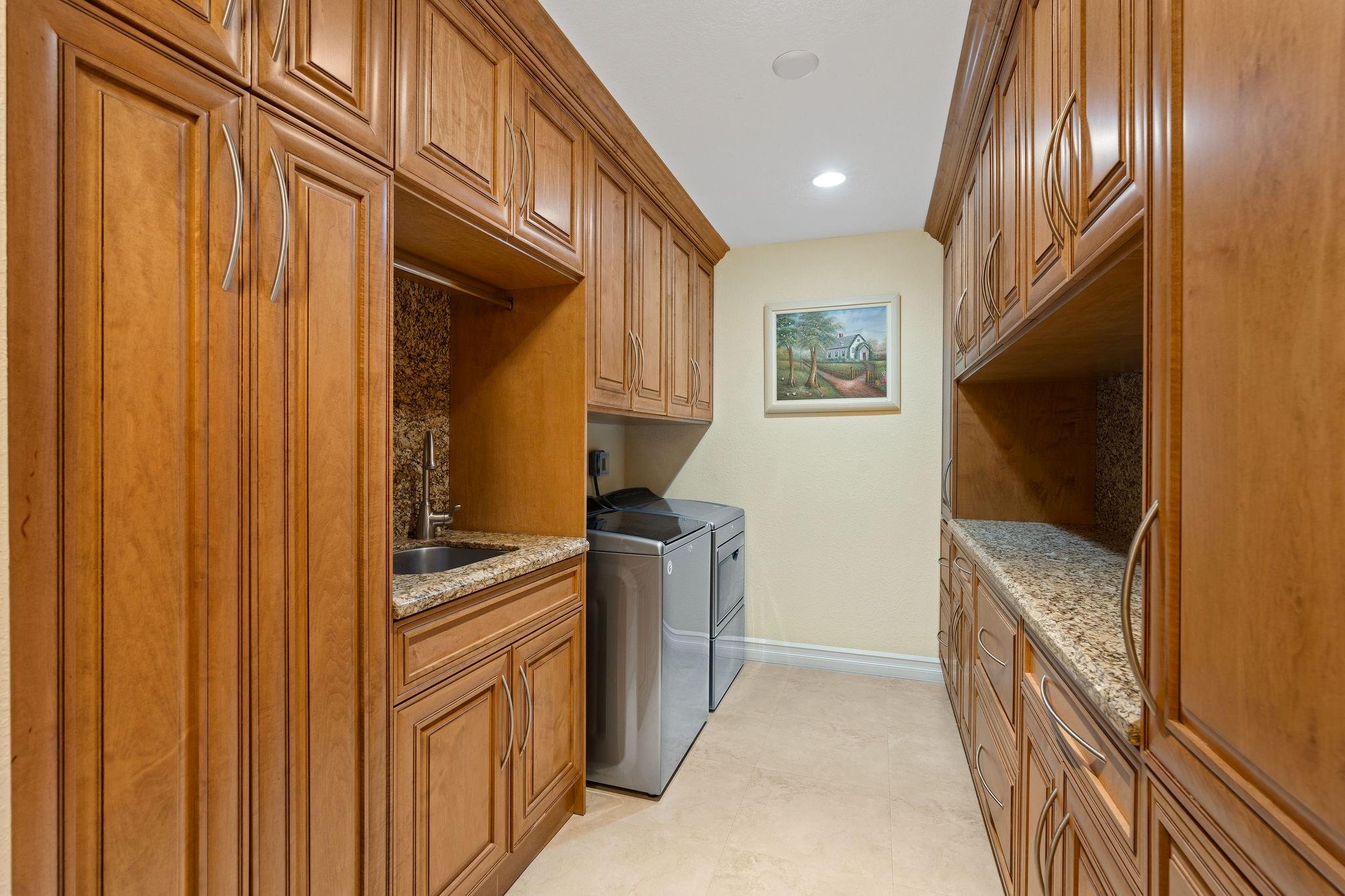 SUNSHINE RANCHES - Residential