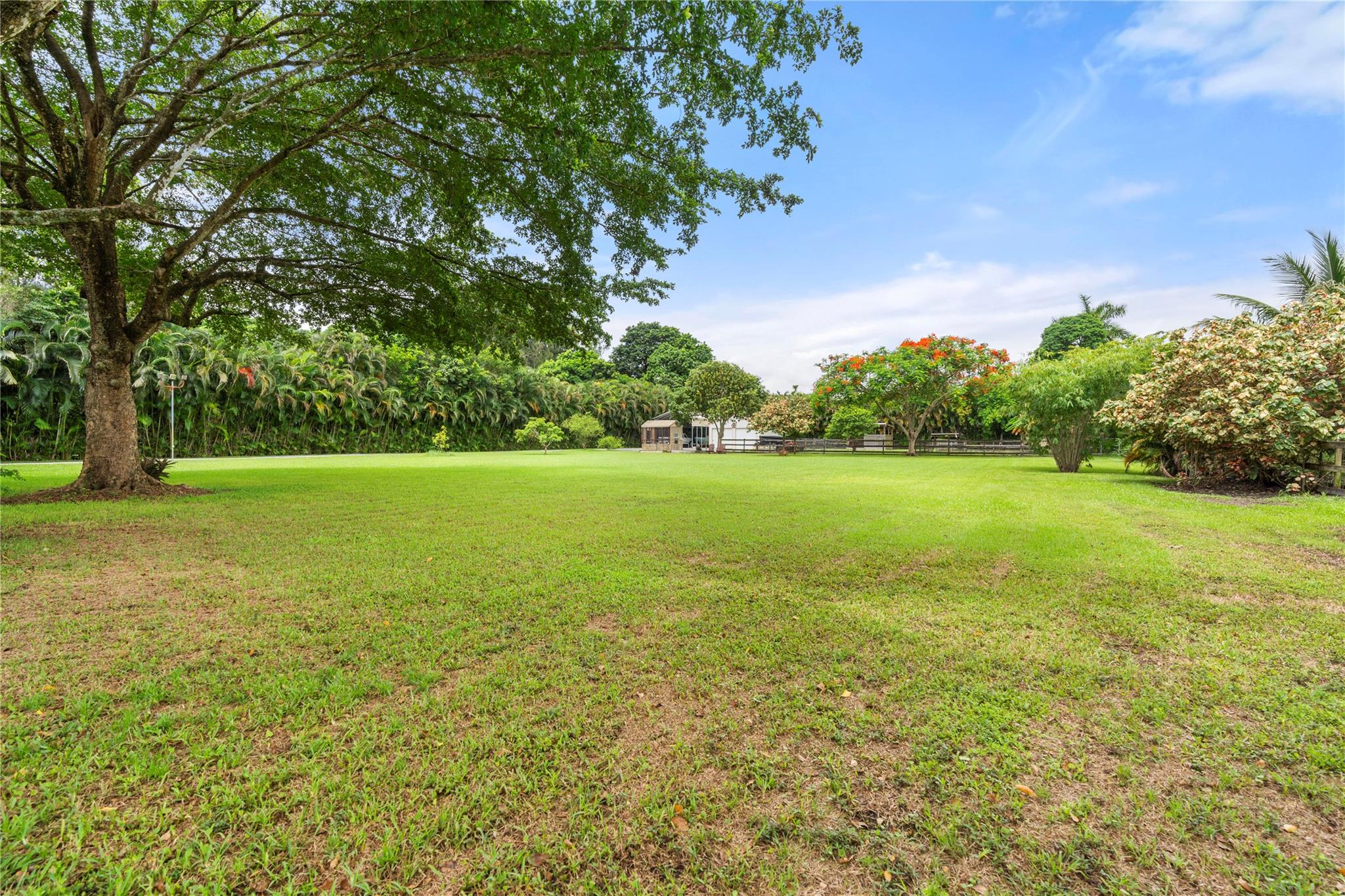 SUNSHINE RANCHES - Residential