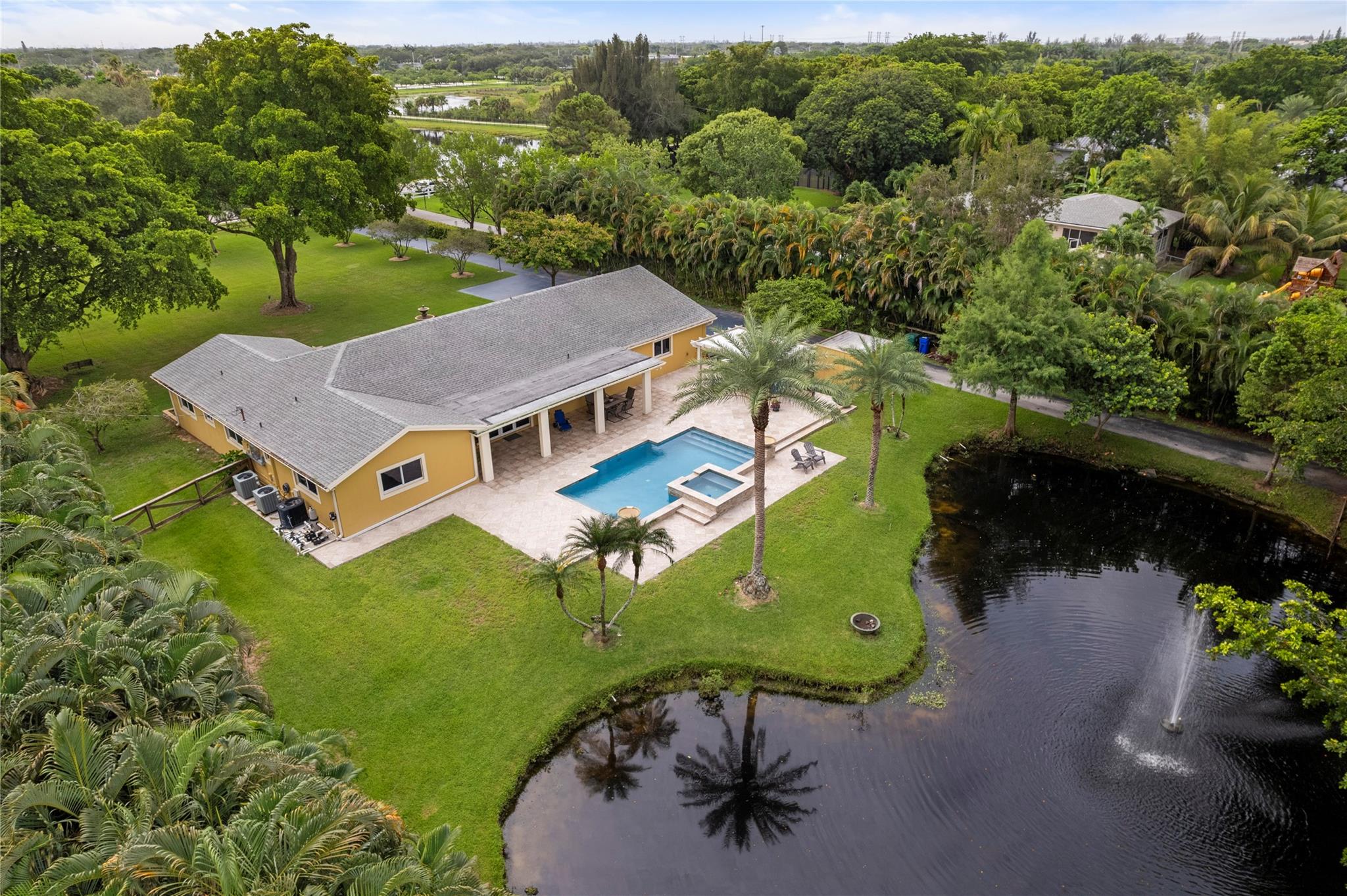 SUNSHINE RANCHES - Residential